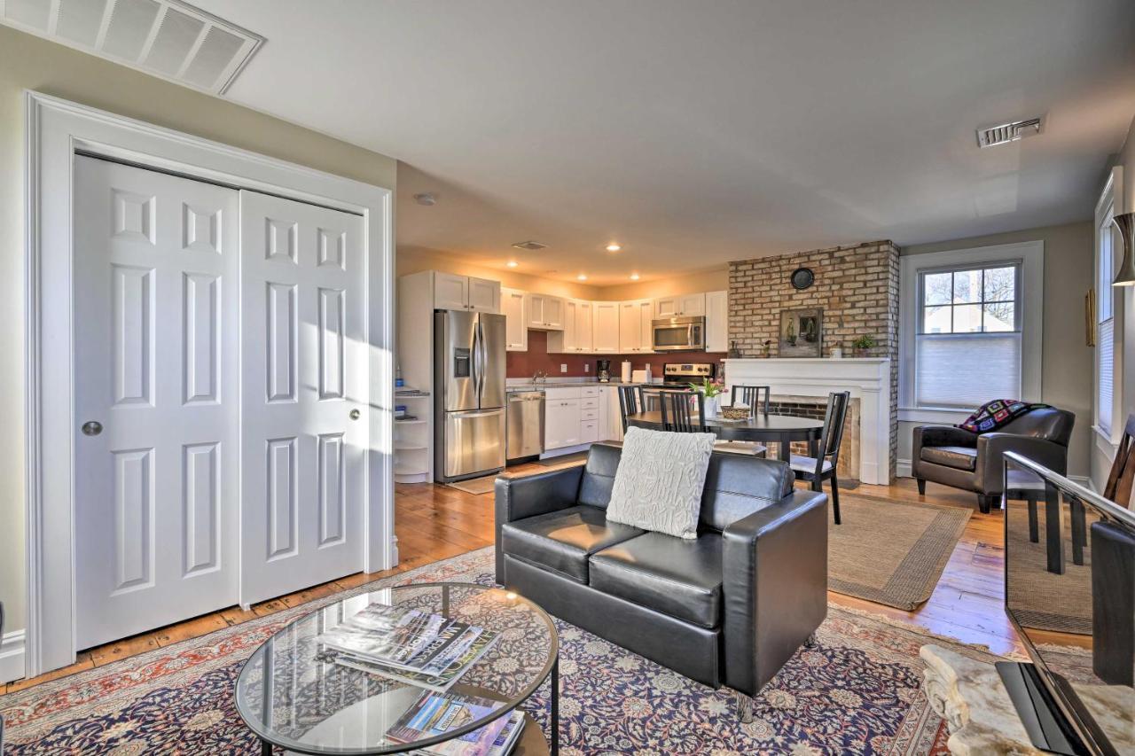 Bright Apartment - Half Mi To Greenport Harbor! Exterior foto